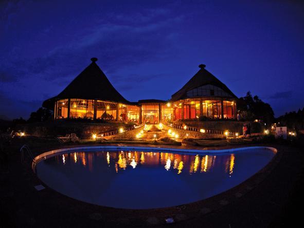 Ngorongoro Sopa Lodge - Logde at night 